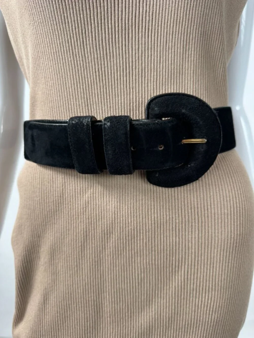 Lord and Taylor Vintage Black Suede Leather Belt With Gold-Tone Buckle Medium Ge